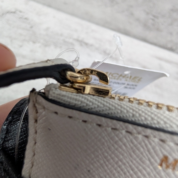 Michael Kors Saffiano Color Block Carryall Bifold Wallet Genuine Leather NWT - Picture 14 of 14